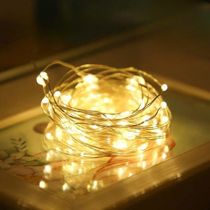 Guirlande Lumineuse de couleur Jaune enroulé dans une ambiance Cocooning